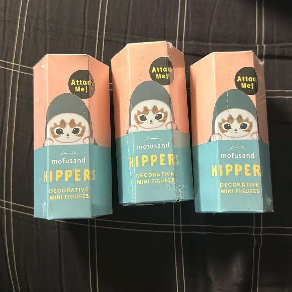Unopened Brand new mofusand hippers